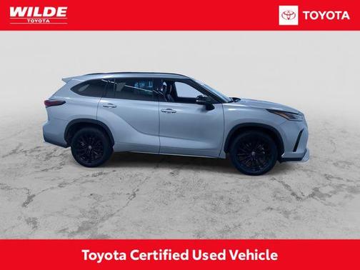 Celestial Silver Metallic 2025 Toyota Highlander XSE