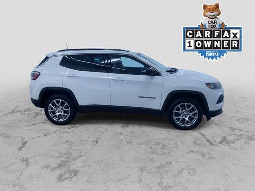 2022 Jeep Compass Latitude Lux