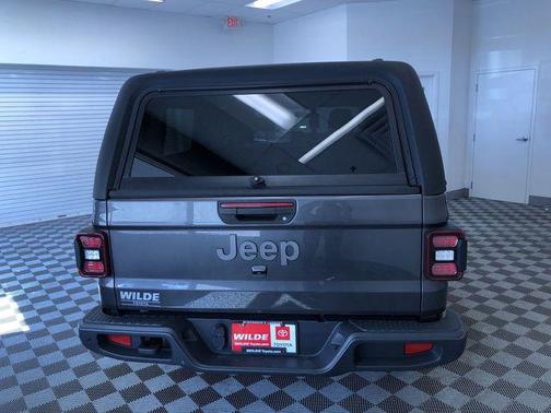 2021 Jeep Gladiator Sport