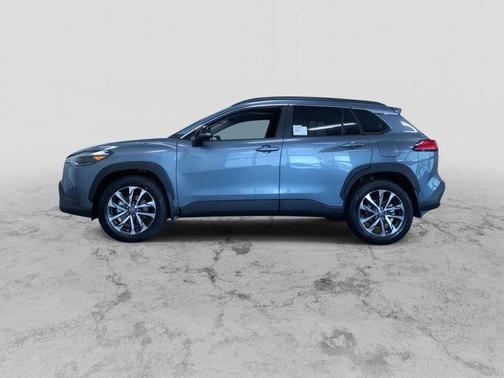 2025 Toyota Corolla Cross XLE