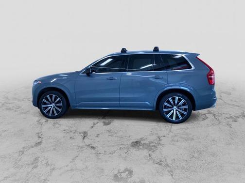 2020 Volvo XC90 T6 Momentum