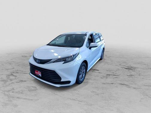 Ice 2025 Toyota Sienna LE