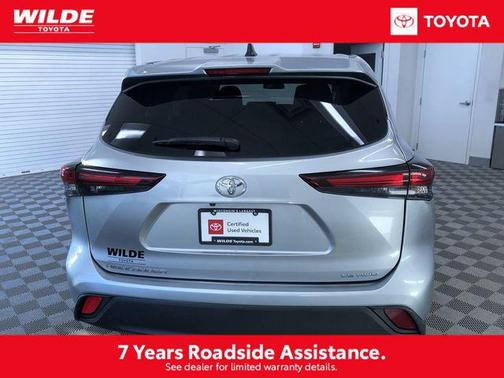 2024 Toyota Highlander LE I4