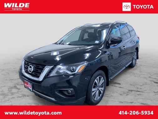 2017 Nissan Pathfinder SV