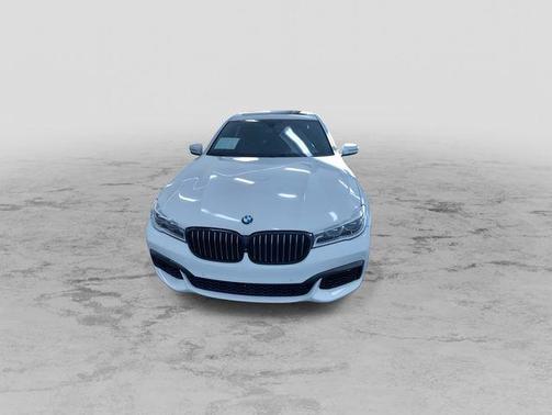 2016 BMW 750 i xDrive