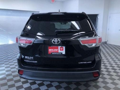 2016 Toyota Highlander Limited Platinum