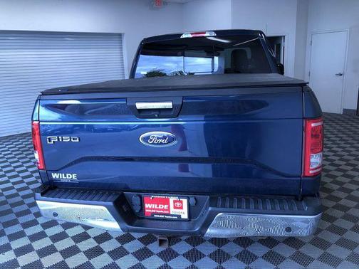 Blue 2016 Ford F-150 XLT
