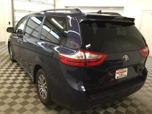 2018 Toyota Sienna SE