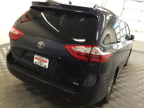 2018 Toyota Sienna SE