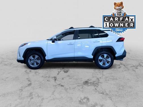 Ice 2023 Toyota RAV4 XLE