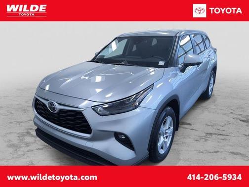 2024 Toyota Highlander LE I4