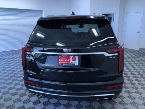 Stellar Black Metallic 2022 Cadillac XT6 Premium Luxury AWD