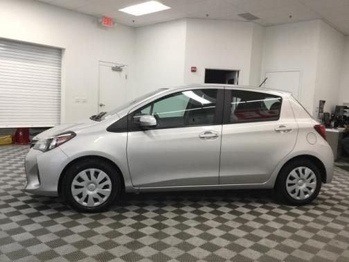 2017 Toyota Yaris L
