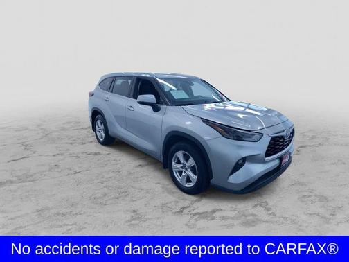 2024 Toyota Highlander LE I4