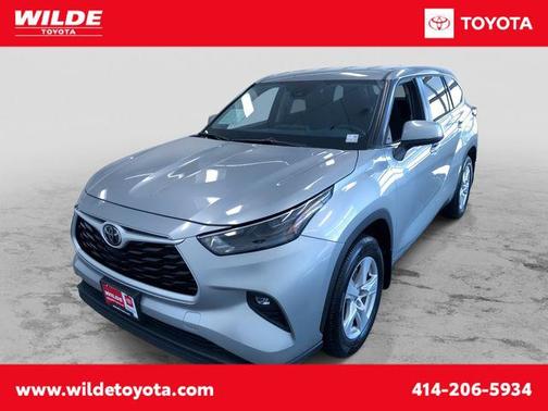 2024 Toyota Highlander LE I4
