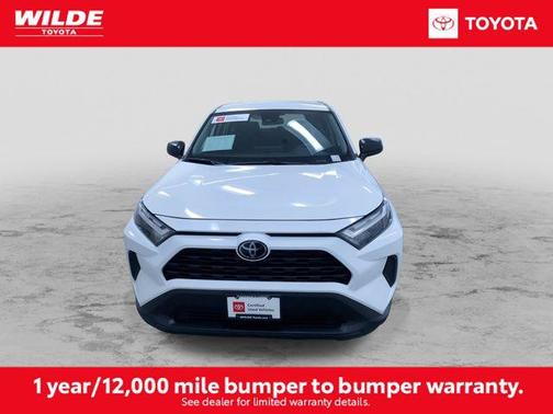 Ice 2025 Toyota RAV4 LE