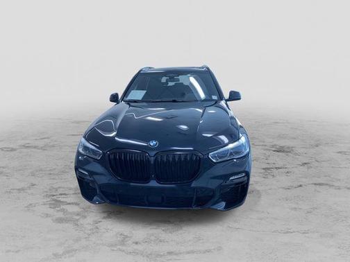 Carbon Black Metallic 2021 BMW X5 M50i