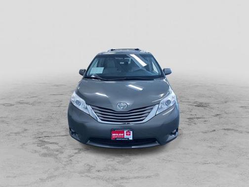 2012 Toyota Sienna XLE