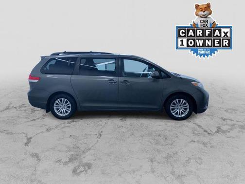 2012 Toyota Sienna XLE