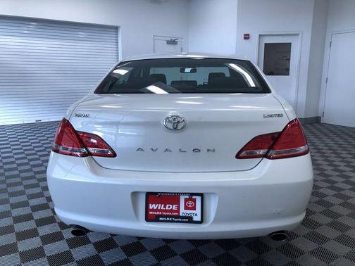 2010 Toyota Avalon Limited