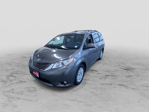 2014 Toyota Sienna XLE