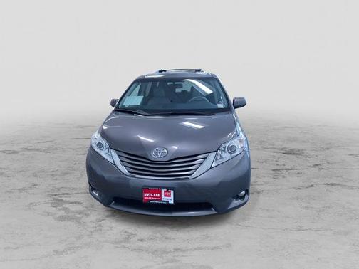 2014 Toyota Sienna XLE