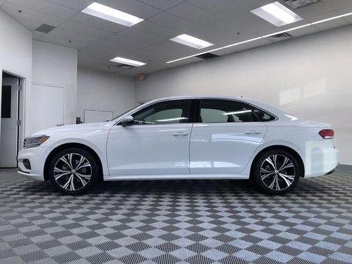 2022 Volkswagen Passat 2.0T SE