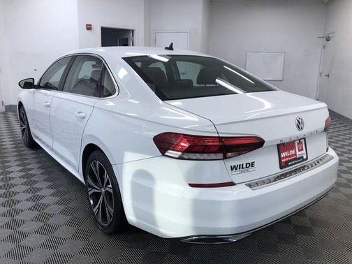 2022 Volkswagen Passat 2.0T SE