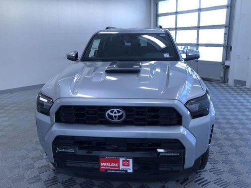 01l0silver 2026 Toyota 4Runner TRD Sport