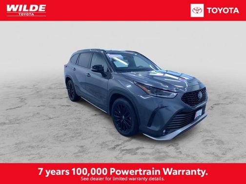 Magnetic Gray Metallic 2025 Toyota Highlander XSE