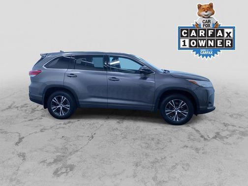 Predawn Gray Mica 2017 Toyota Highlander LE Plus