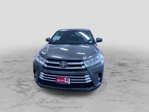 Predawn Gray Mica 2017 Toyota Highlander LE Plus