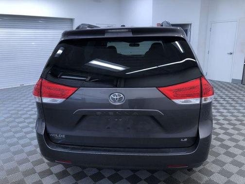2012 Toyota Sienna LE