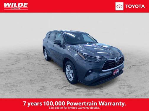 Magnetic Gray Metallic 2024 Toyota Highlander LE I4