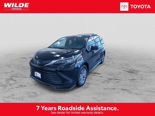 Midnight Black Metallic 2026 Toyota Sienna LE