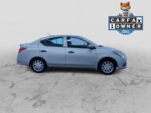 Brilliant Silver Metallic 2016 Nissan Versa 1.6 S+