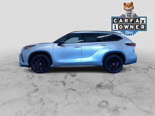 Celestial Silver Metallic 2025 Toyota Highlander XSE