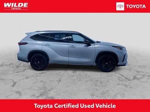 Celestial Silver Metallic 2025 Toyota Highlander XSE