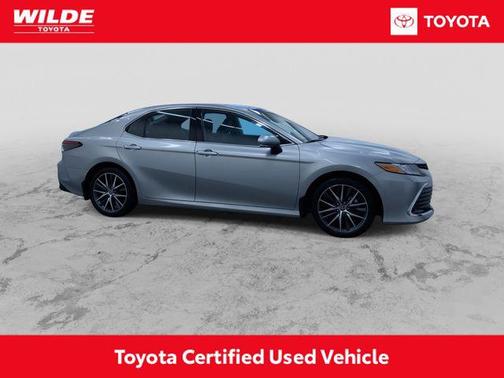 2024 Toyota Camry Hybrid XLE