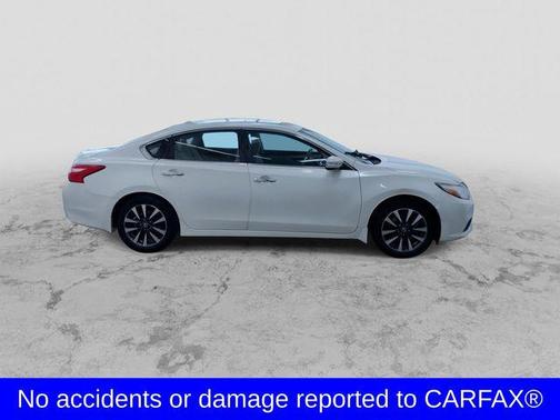 Pearl White 2017 Nissan Altima 2.5 SV