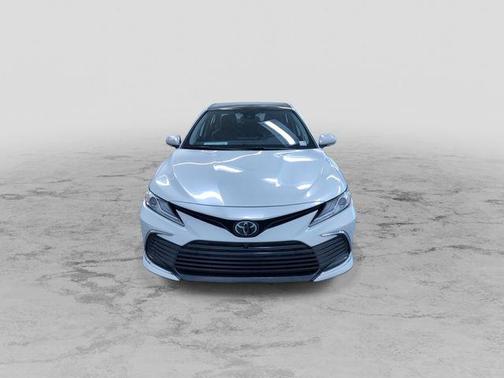 Pearl 2023 Toyota Camry XLE