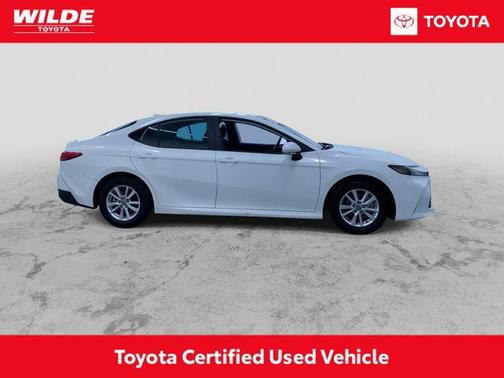 Ice 2026 Toyota Camry LE