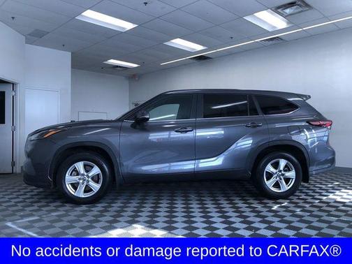 2024 Toyota Highlander LE I4