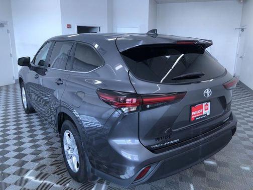 2024 Toyota Highlander LE I4