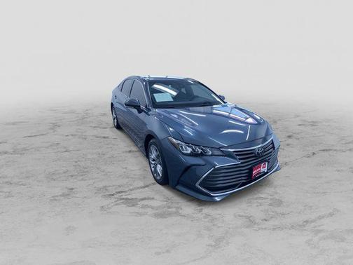 2022 Toyota Avalon XLE