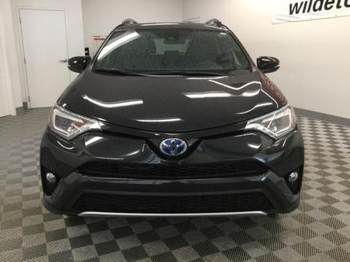 2017 Toyota RAV4 Hybrid SE