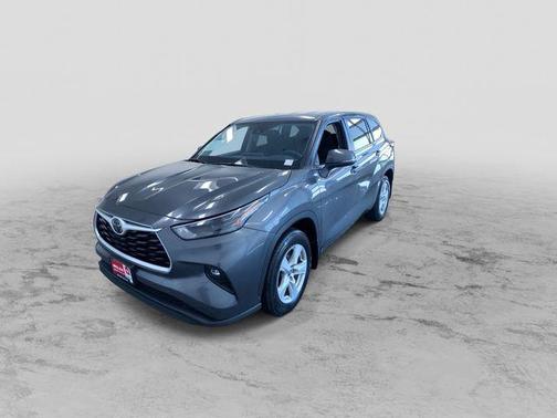 2024 Toyota Highlander LE I4