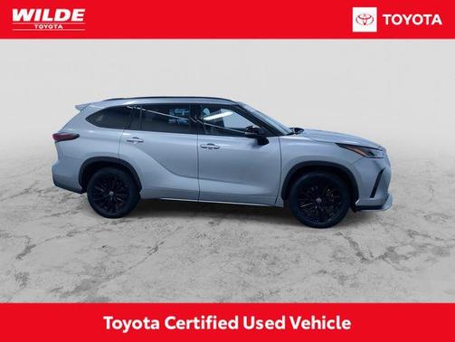 Celestial Silver Metallic 2025 Toyota Highlander XSE
