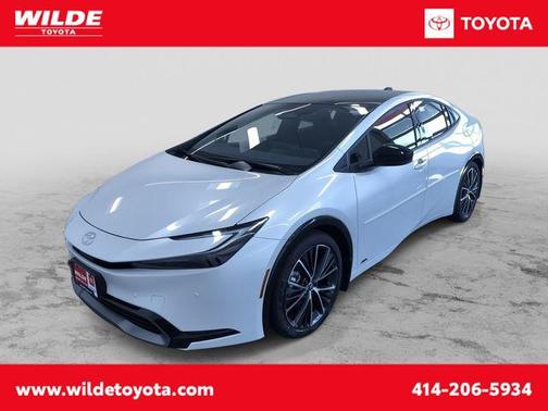 2025 Toyota Prius XLE