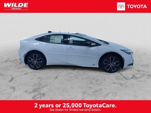 2025 Toyota Prius XLE
